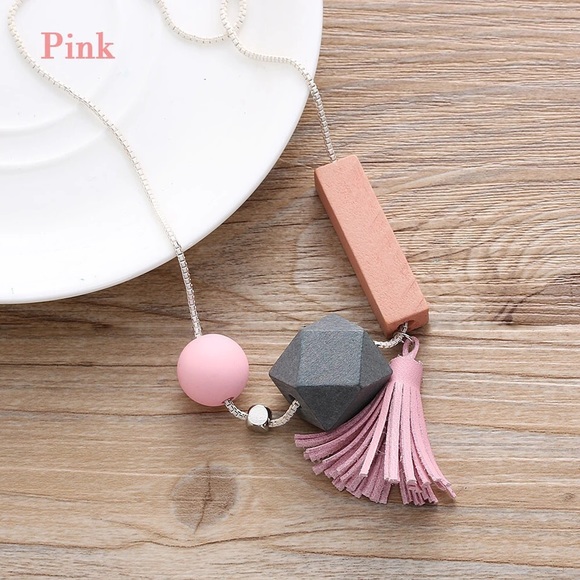 Derin Geometrical Tassel Necklace NWT - Picture 3 of 4